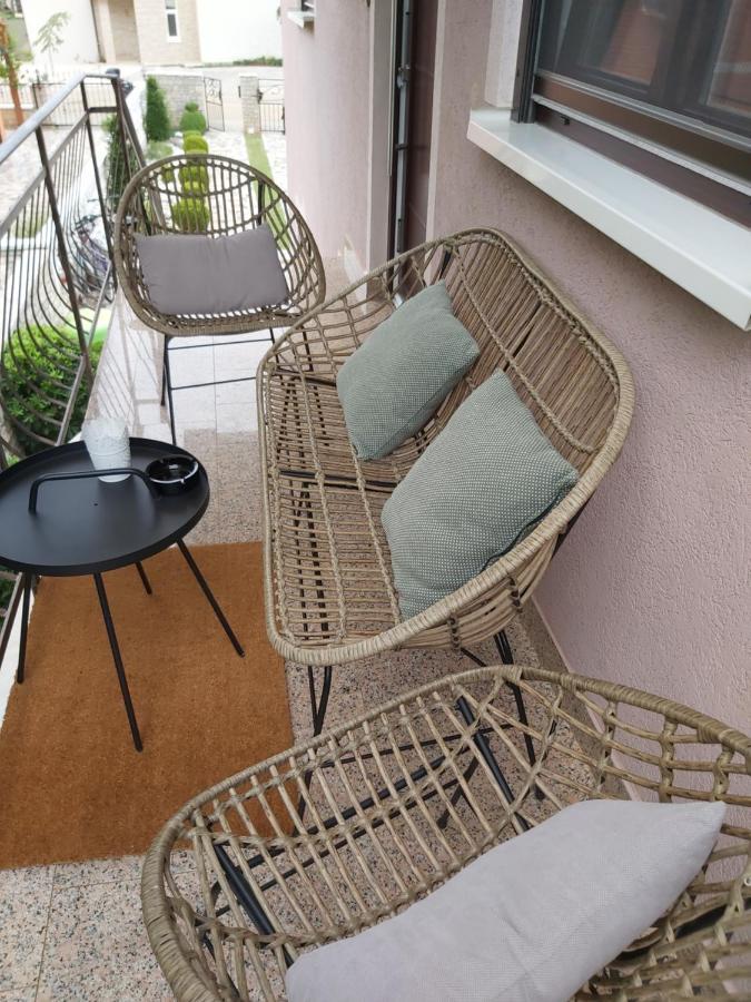 Ferienwohnung Mit 2 Schlafzimmer Oder Studio Apartment - Istrien-Fiorini Brtonigla Exterior foto