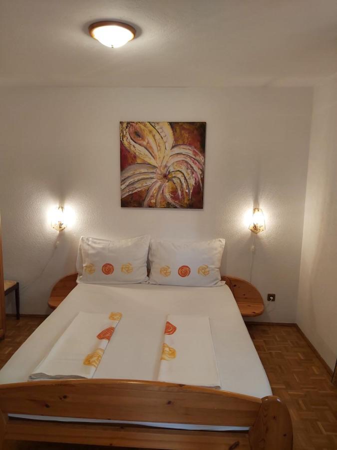 Ferienwohnung Mit 2 Schlafzimmer Oder Studio Apartment - Istrien-Fiorini Brtonigla Exterior foto